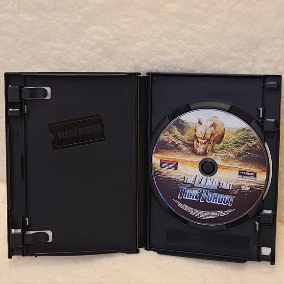The Land That Time Forgot DVD - Picture 3 of 4